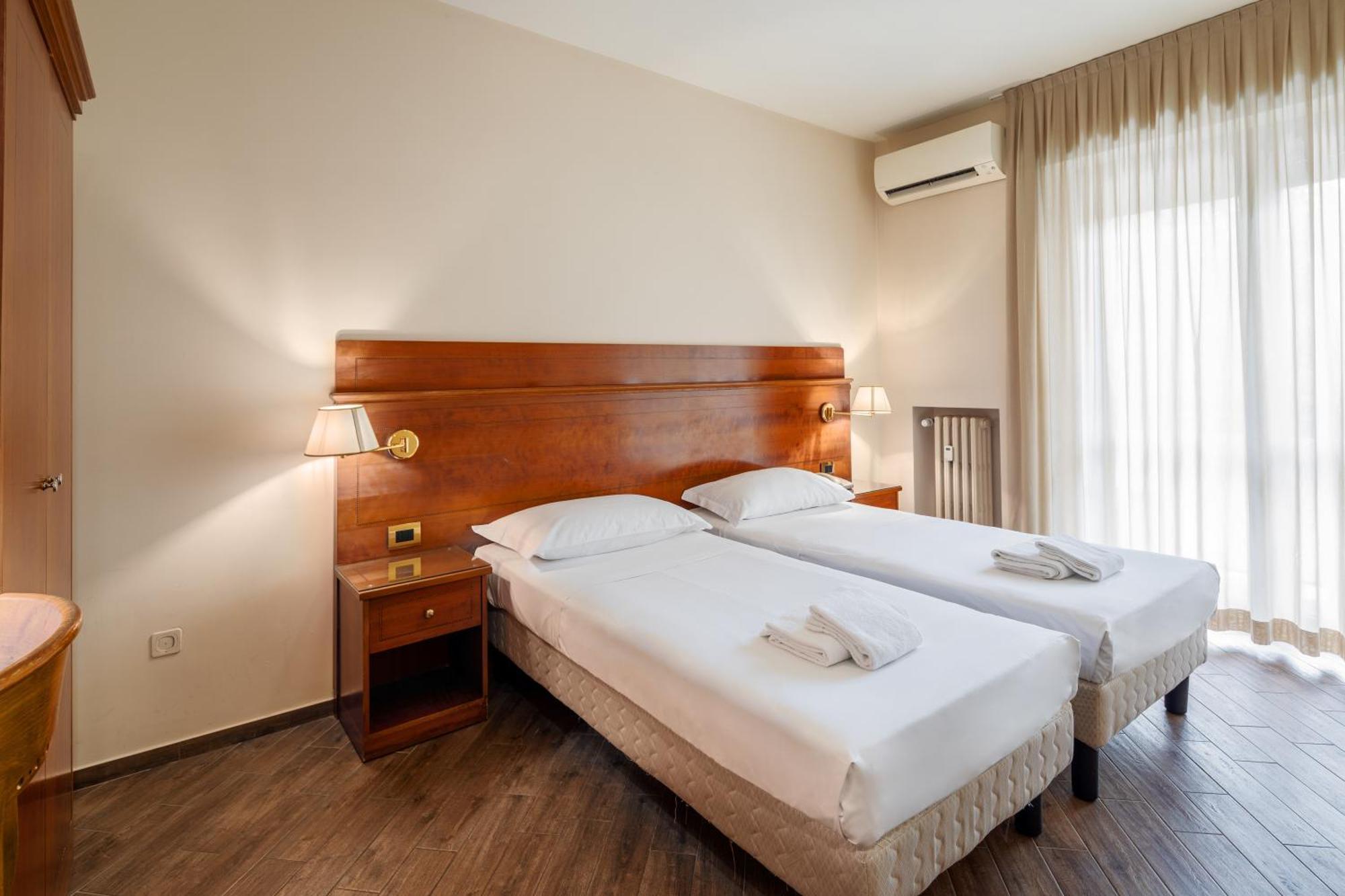 Hotel Excelsior Παβία Εξωτερικό φωτογραφία