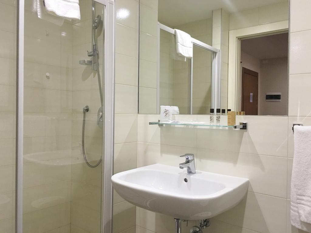 Hotel Excelsior Παβία Εξωτερικό φωτογραφία